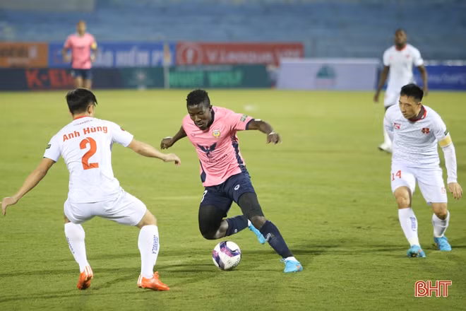 V-League 2022: Hồng Lĩnh Hà Tĩnh lại nhận thất bại trong trận khai màn ảnh 1