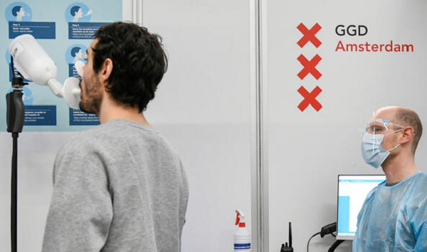 Phân tích hơi thở-phương pháp tiềm năng trong xét nghiệm COVID-19 ảnh 1