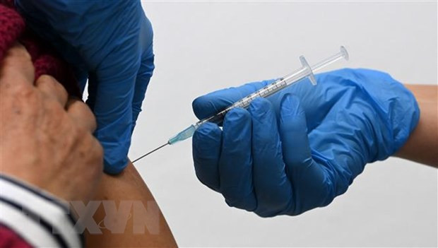 Italy khuyến nghị tiêm mũi vaccine thứ tư cho người suy giảm miễn dịch ảnh 1