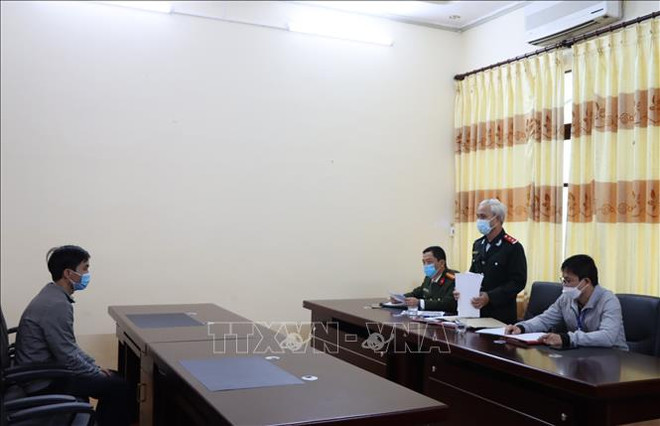 Xử phạt 1 đối tượng về hành vi chia sẻ thông tin kích động bạo lực ảnh 1