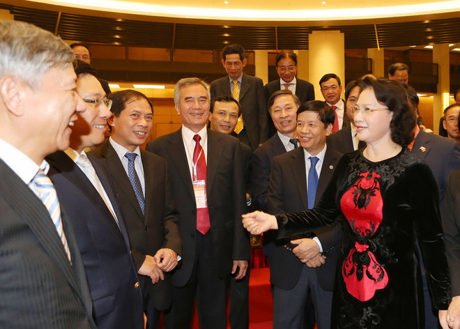 Chủ tịch Quốc hội gặp mặt các đại sứ, trưởng cơ quan đại diện ảnh 1