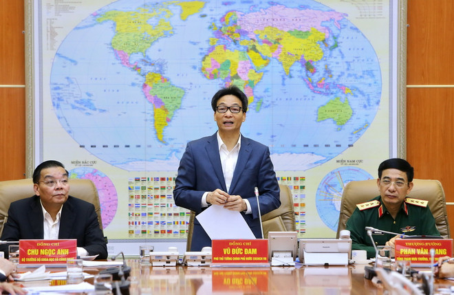 Phó Thủ tướng Vũ Đức Đam phát biểu kết luận buổi làm việc. (Ảnh: Dương Giang/TTXVN) Tạo bước chuyển biến lớn trong khoa học-kỹ thuật-công nghệ quân sự ảnh 1