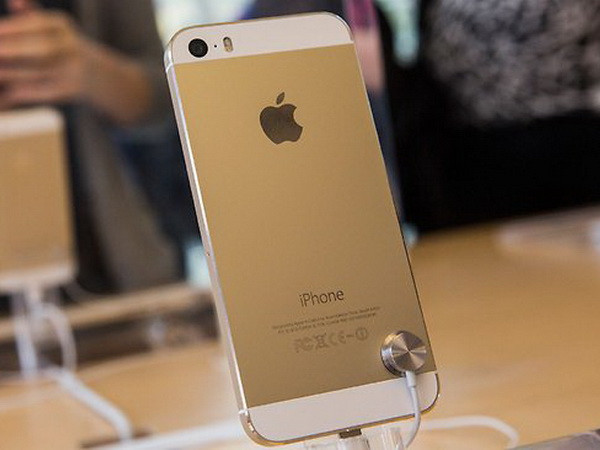 Hãng Best Buy bán iPhone 5s với giá rất hấp dẫn ảnh 1