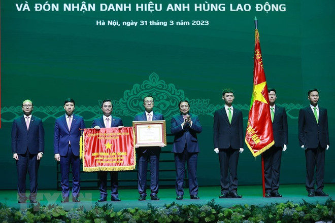 Thủ tướng: Vietcombank cần tiên phong giảm chi phí để hạ lãi suất ảnh 2