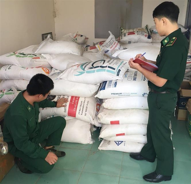 An Giang: Thu giữ gần 1 tấn đường cát nhập lậu từ Campuchia ảnh 1