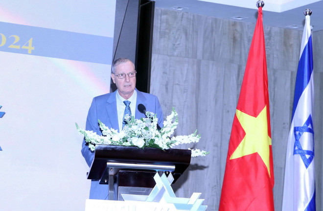 Đại sứ Israel tại Việt Nam Yaron Mayer phát biểu tại lễ kỷ niệm. (Ảnh: Xuân Khu/TTXVN) ttxvn_dai su Israel.jpg
