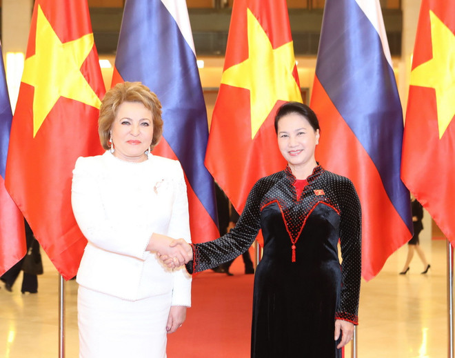 Việt Nam ưu tiên củng cố, phát triển quan hệ với Liên bang Nga ảnh 1