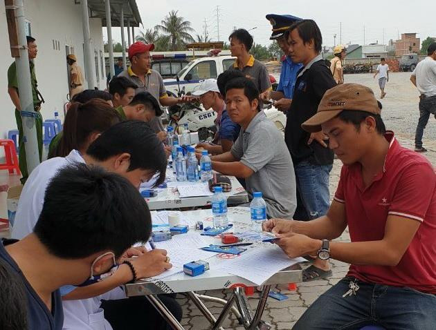 Phát hiện thêm tài xế dương tính ma túy, sử dụng giấy phép lái xe giả ảnh 1