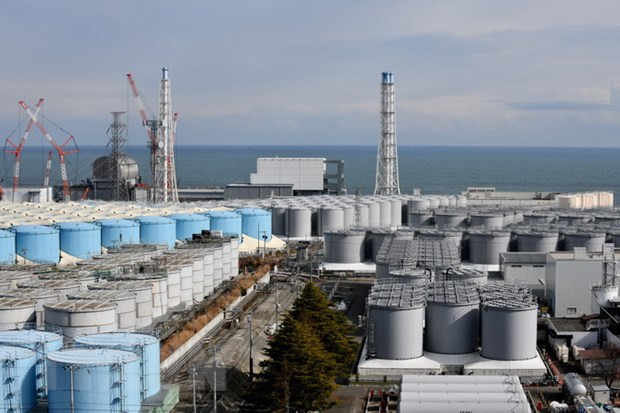 Các bể chứa nước thải nhiễm phóng xạ tại nhà máy điện hạt nhân Fukushima của Nhật Bản, ngày 3/2/2020. (Ảnh: AFP/TTXVN) IAEA ủng hộ Nhật Bản xả nước thải từ nhà máy điện hạt nhân Fukushima ảnh 1