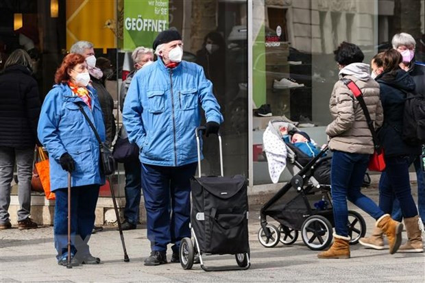 Dịch COVID-19: Đức mở rộng chương trình trình tiêm chủng vaccine ảnh 1