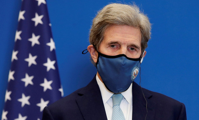 Đặc phái viên Kerry tại một sự kiện về khí hậu (Ảnh: Reuters.) Mỹ và Trung Quốc cam kết hợp tác trong việc chống biến đổi khí hậu ảnh 1