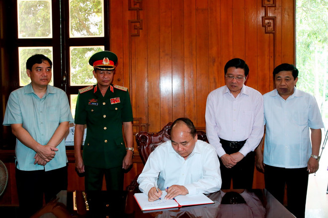 Thủ tướng: Bảo vệ từng tấc đất, vùng trời trong mọi tình huống ảnh 2