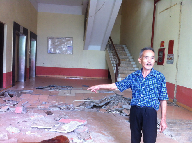 Nền sảnh lại sập, người dân sợ hãi sống trong "chung cư sụt lún" ảnh 1