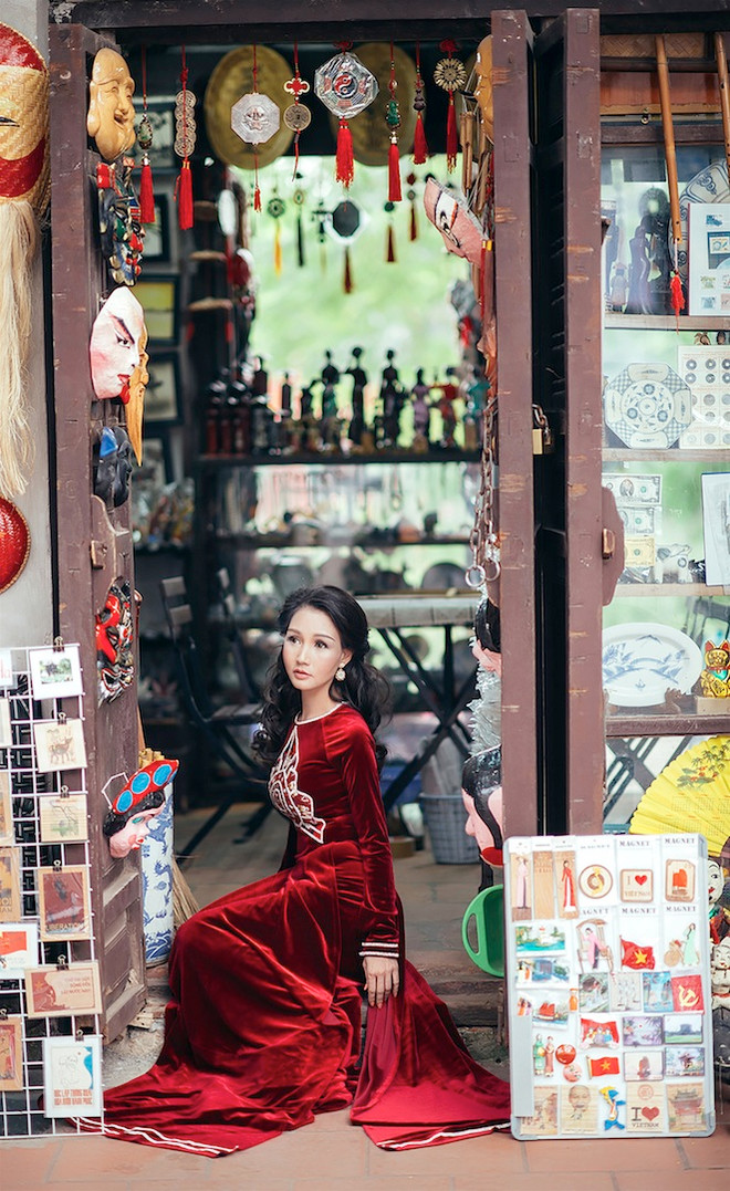 Hoa hậu quý bà Sương Đặng quý phái trong tà áo dài tinh tế ảnh 4