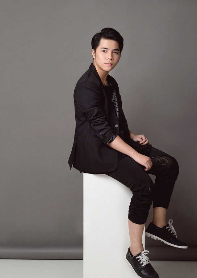 Lý Giám Tiền trình làng bộ sưu tập ứng dụng sang trọng, quyến rũ ảnh 1