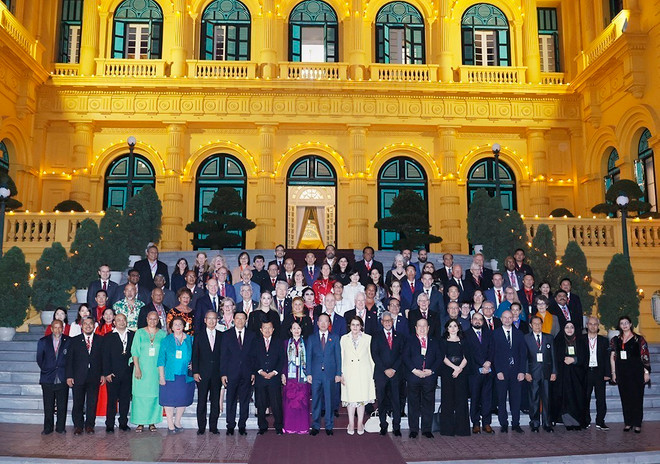 ttxvn_chu tich nuoc gap mat dai bieu (3).jpg