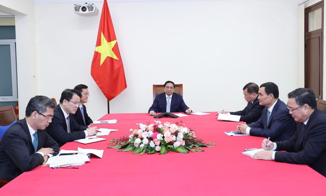 Thủ tướng Phạm Minh Chính điện đàm với Thủ tướng Pháp Elisabeth Borne ảnh 1