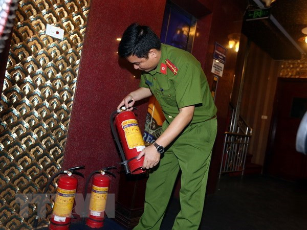 Cao Bằng: Tạm đình chỉ 3 cơ sở karaoke vi phạm quy định phòng cháy ảnh 1