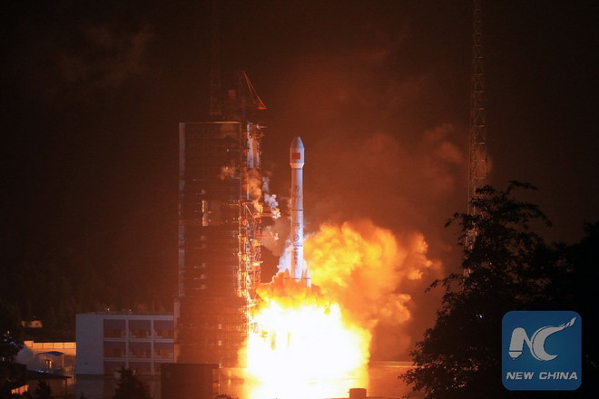Trung Quốc phóng thành công vệ tinh viễn thông di động đầu tiên ảnh 1