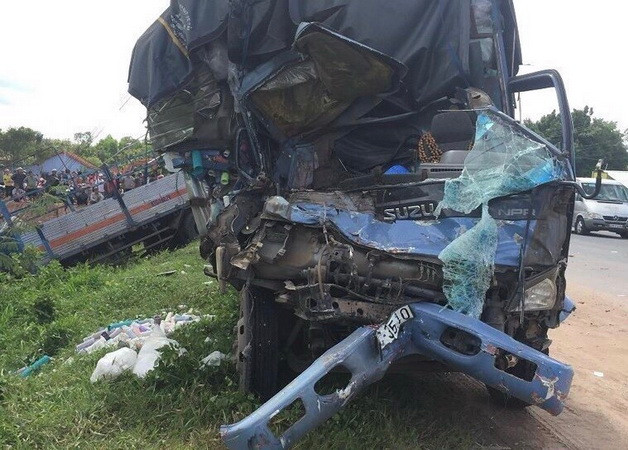 Tai nạn giao thông nghiêm trọng tại Bình Dương khiến 3 người tử vong ảnh 1