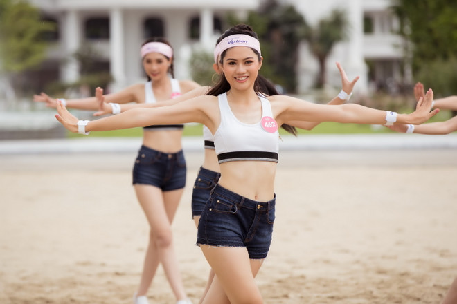Ngắm hình thể săn chắc của các thí sinh Hoa hậu Việt Nam 2018 ảnh 9