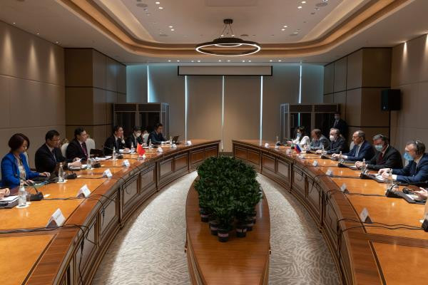 Ngoại trưởng Trung Quốc, Nga phản đối cuộc 'Chiến tranh Lạnh' mới ảnh 1