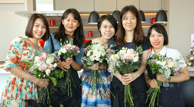 Hương và loài hoa nào dành cho mùa Hè của phụ nữ đẹp? ảnh 6