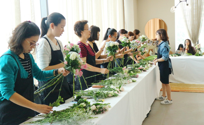 Hương và loài hoa nào dành cho mùa Hè của phụ nữ đẹp? ảnh 5