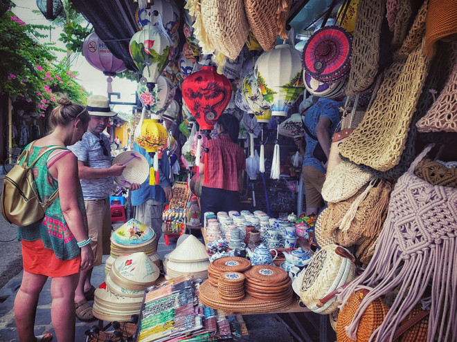 Hội An là điểm đến được du khách trong nước và quốc tế ưa chuộng. (Ảnh: Mai Mai/Vietnam+) Du lịch Việt Nam khởi sắc bằng ‘chiều sâu-cá biệt-mới lạ-hấp dẫn’ ảnh 1