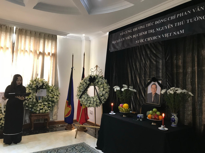 Lễ viếng đồng chí Phan Văn Khải tại Trung Quốc, Malaysia và Myanmar ảnh 1