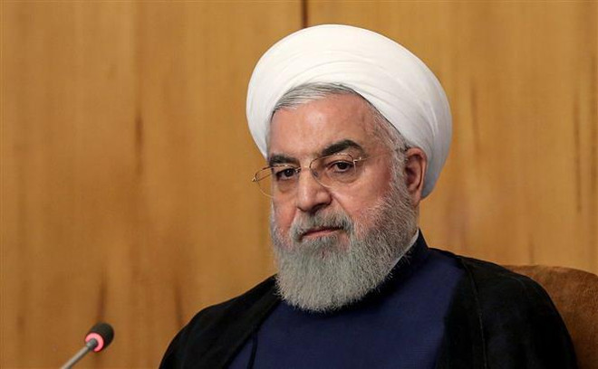 Tổng thống Iran Hassan Rouhani chủ trì phiên họp nội các tại Tehran ngày 24/7/2019. (Ảnh: AFP/TTXVN) Iran công bố thời hạn để các nước ký JCPOA bảo vệ thỏa thuận ảnh 1