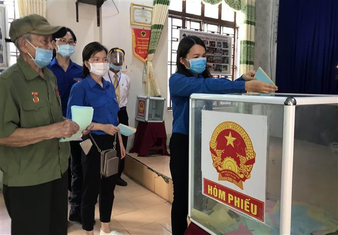 Thành công của cuộc bầu cử thể hiện tinh thần trách nhiệm của cử tri ảnh 1