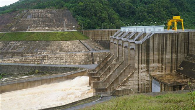 Chủ động hạ thấp mực nước các hồ chứa để sẵn sàng đón lũ ảnh 1
