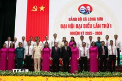 Ban Chấp hành Đảng bộ xã Long Sơn ra mắt tại Đại hội. (Ảnh: Đoàn Mạnh Dương/TTXVN)