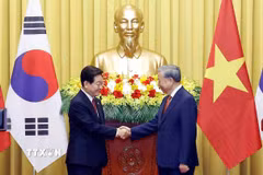 Tổng Bí thư, Chủ tịch nước Tô Lâm và Tổng thống Hàn Quốc Lee Jae Myung tại buổi họp báo chung. (Ảnh: Thống Nhất/TTXVN)