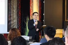 Tham tán Công sứ Đại sứ quán Việt Nam tại Đức Đặng Hoàng Linh phát biểu tại Hội thảo. (Ảnh: Thùy Linh/TTXVN)