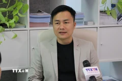 Ông Nguyễn Tuấn Nghĩa - chuyên gia về trí tuệ nhân tạo (AI) được Hiệp hội Kỹ sư Australia phong danh hiệu Tổng công trình sư và là thành viên Hội Trí thức và Chuyên gia Việt Nam tại Australia (VASEA) trả lời phỏng vấn của phóng viên TTXVN. (Ảnh: Lê Đạt/TTXVN )