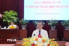 Ông Trương Cảnh Tuyên, Phó Bí thư Thành ủy Cần Thơ, Chủ tịch UBND thành phố Cần Thơ, nhiệm kỳ 2021-2026 phát biểu. (Ảnh: Ngọc Thiện/TTXVN)