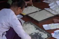 Những suất cơm gửi người dân vùng lũ Lâm Đồng