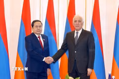 Chủ tịch Quốc hội Trần Thanh Mẫn hội kiến Tổng thống Armenia Vahagn Khachaturyan. (Ảnh: Doãn Tấn/TTXVN)