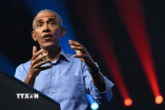 Cựu Tổng thống Mỹ Barack Obama phát biểu tại Philadelphia, Pennsylvania, ngày 5/11/2022. (Ảnh: AFP/ TTXVN)