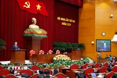 Ông Trịnh Thanh Phi, đảng viên chi bộ Cửa Đông 2, phường Hoàn Kiếm, Hà Nội, bày tỏ nhất trí cao với yêu cầu thực hiện nghiêm "4 kiên định." (Ảnh: Tuyết Mai/TTXVN)