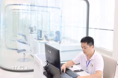 Một góc làm việc tại một doanh nghiệp trí tuệ nhân tạo tại Quảng Tây, Trung Quốc. (Ảnh: Công Tuyên/ TTXVN)