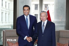 Tổng Bí thư Tô Lâm tiếp ông Saif Malik, Tổng giám đốc kiêm Giám đốc Khối Khách hàng Doanh nghiệp và Đầu tư, Ngân hàng Standard Charter tại Vương quốc Anh. (Ảnh: Thống Nhất/TTXVN)