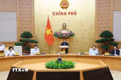 Thủ tướng Phạm Minh Chính chủ trì họp Chính phủ để đánh giá việc vận hành mô hình chính quyền địa phương 2 cấp.(Ảnh: Dương Giang/TTXVN)