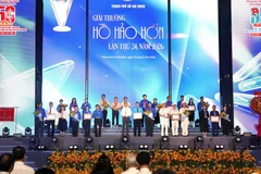 9 tập thể tiêu biểu nhận Giải thưởng Hồ Hào Hớn lần thứ 24, năm 2026. (Ảnh: Trung Tuyến/TTXVN)