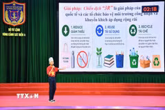 Các đội chuẩn bị kỹ lưỡng cho các tiết mục dự thi. (Ảnh: Ánh Tuyết/TTXVN)