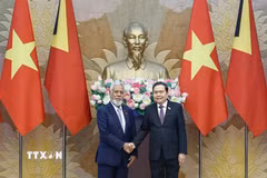 Chủ tịch Quốc hội Trần Thanh Mẫn hội kiến Thủ tướng nước Cộng hòa Dân chủ Timor-Leste Kay Rala Xanana Gusmão.(Ảnh: Doãn Tấn/TTXVN)