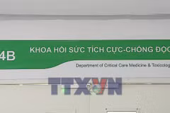 Bệnh viện Bạch Mai cơ sở Ninh Bình: Báo động đỏ cứu 8 nạn nhân ngộ độc khí