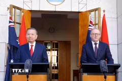 Tổng Bí thư, Chủ tịch nước Tô Lâm và Thủ tướng Australia Anthony Albanese gặp gỡ báo chí. (Ảnh: Thống Nhất/TTXVN)